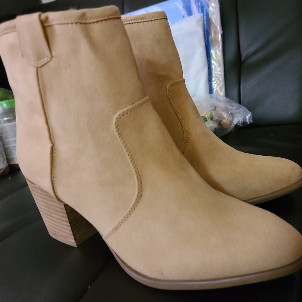 Ankle boots